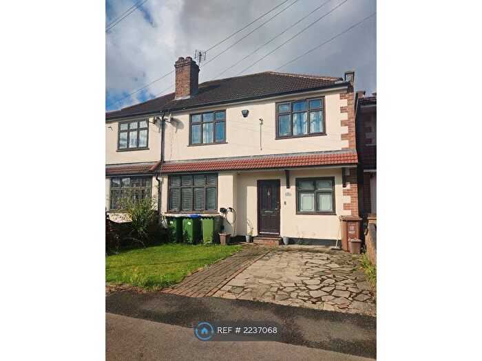 4 Bedroom Semi-Detached House To Rent In London, London, DA7