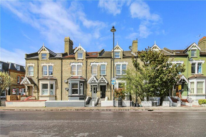 1 Bedroom Flat To Rent In East Hill, London, SW18