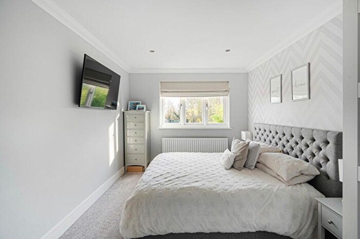 4 Bedroom Detached House For Sale In The Sandpipers, Gravesend, DA12