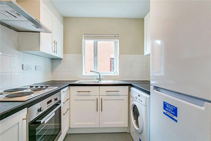 1 Bedroom Flat To Rent In Rectory Lane, London, SW17