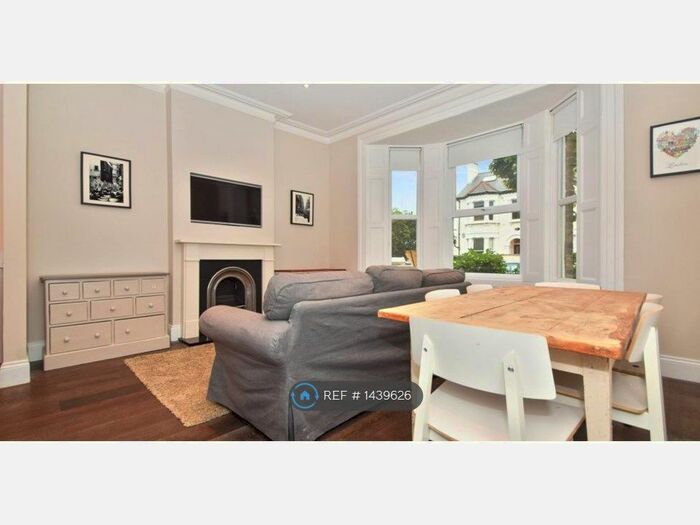 1 Bedroom Flat To Rent In Endlesham Road, London, SW12