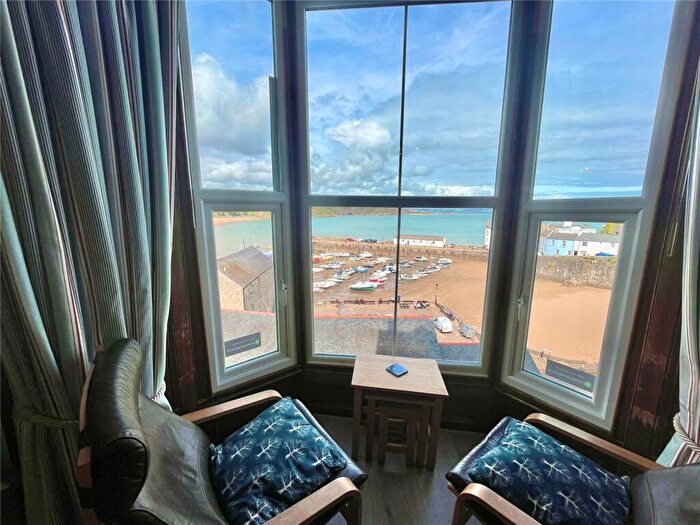 2 Bedroom Flat For Sale In Crackwell Street, Tenby, Pembrokeshire, SA70