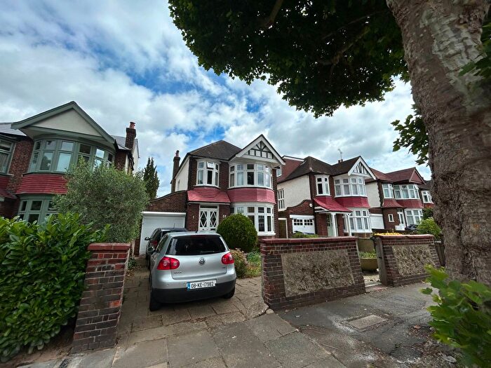 4 Bedroom Detached House To Rent In Rosemont Road, London, W3