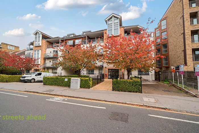 2 Bedroom Apartment For Sale In Sydenham Road, Croydon, CR0
