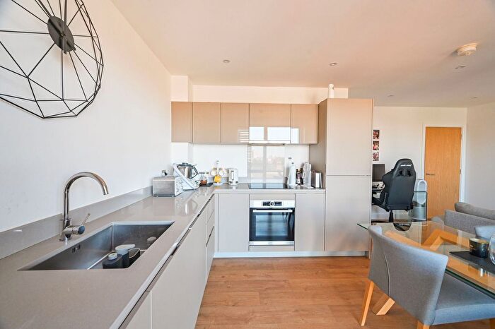 1 Bedroom Flat For Sale In Barry Blandford Way, Bow, London, E3
