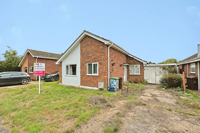 3 Bedroom Detached Bungalow For Sale In Brackenwoods, Necton, Swaffham, PE37