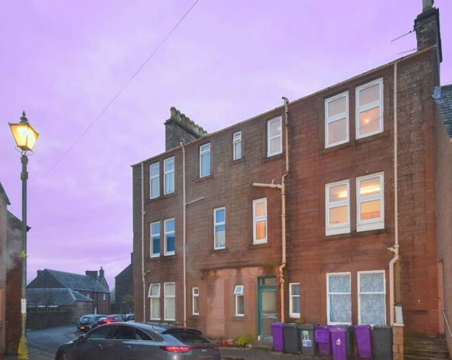 3 Bedroom Flat To Rent In Kirk Wynd, Kirriemuir, Angus, DD8
