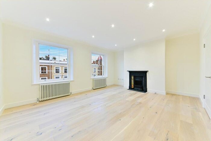 2 Bedroom Flat To Rent In Lamont Road, Chelsea, SW10