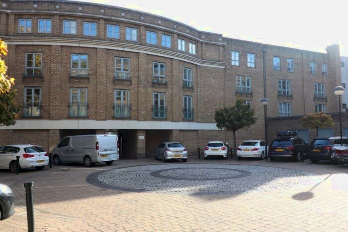 1 Bedroom Flat To Rent In Angel On The Green, Islington, N1