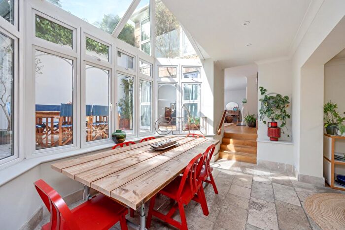 4 Bedroom Terraced House For Sale In Crown Street, Brighton, BN1