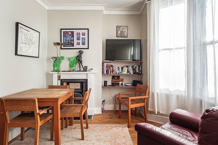 3 Bedroom Flat To Rent In Inderwick Road, Crouch End, N8