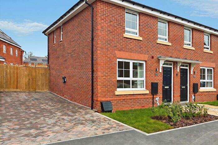 3 Bedroom Semi Detached House To Rent In Swallow Drive, Hampton In Arden, Solihull, B92