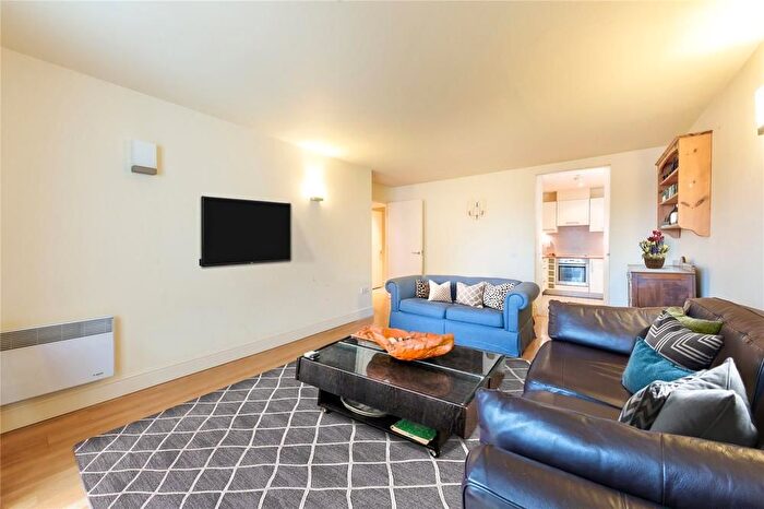 2 Bedroom Flat To Rent In Palgrave Gardens, Marylebone, London, NW1