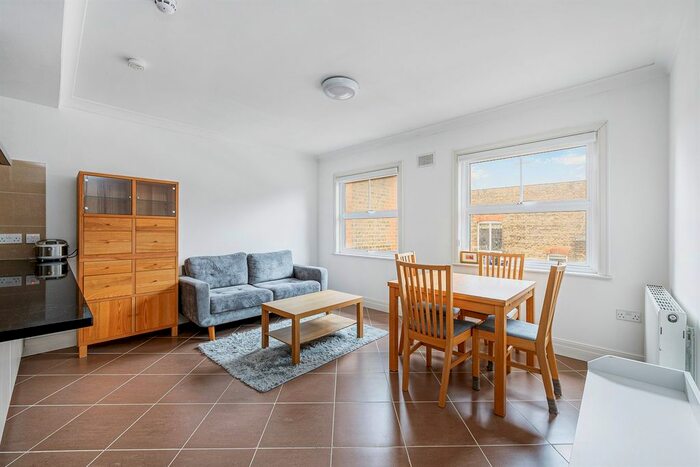 2 Bedroom Flat To Rent In Amherst Road, London, W13