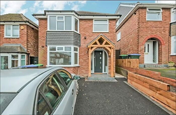 3 Bedroom Detached House To Rent In Langford Avenue, Birmingham, Great Barr, B43