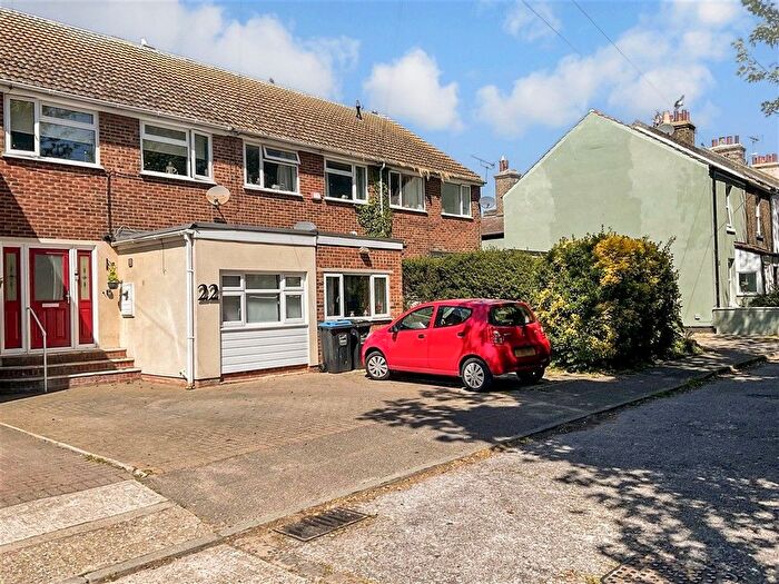3 Bedroom Terraced House For Sale In Thorn Gardens, Ramsgate, Kent, CT11