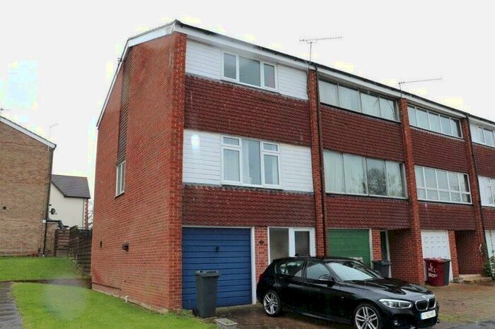 4 Bedroom House To Rent In Hillbrow, Reading, RG2