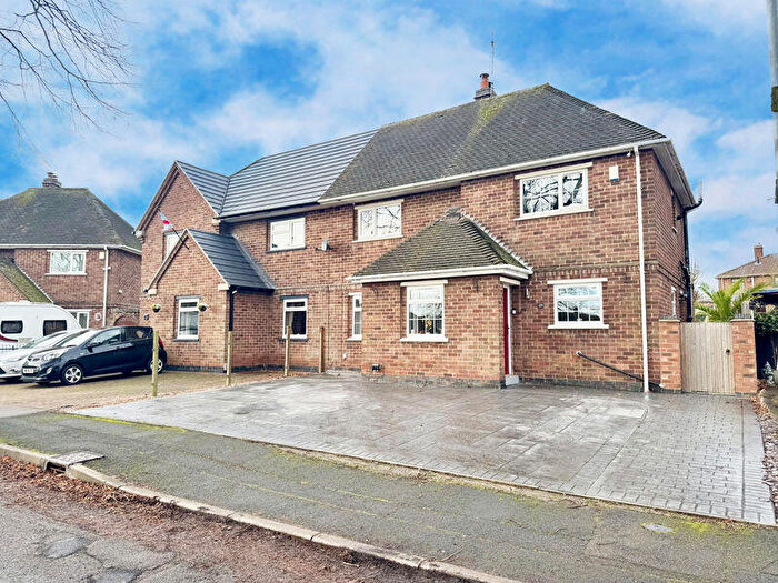 3 Bedroom Semi-Detached House For Sale In Glenfields, Loughborough, LE12