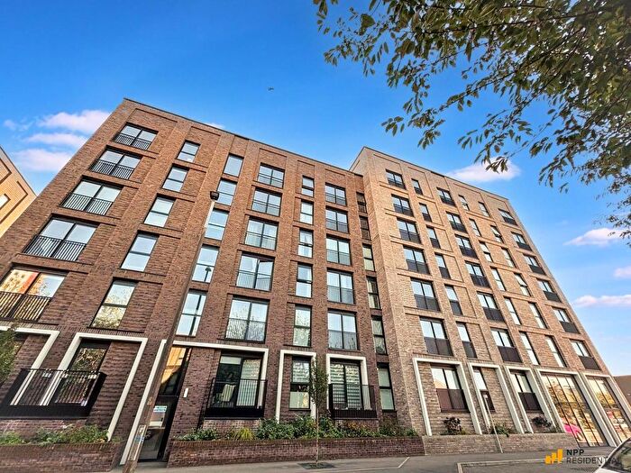 1 Bedroom Flat For Sale In Berkeley Square, Salford, M5