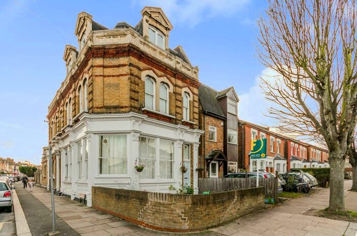1 Bedroom Flat To Rent In Goring Road, , Bounds Green, London, N11