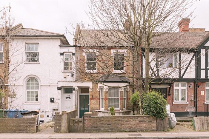 1 Bedroom Apartment For Sale In Peckham Hill Street, London, SE15