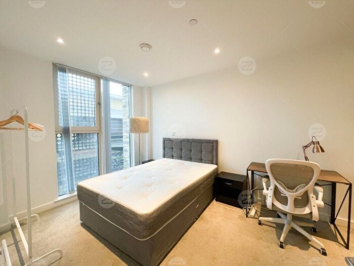 2 Bedroom Apartment To Rent In Burlington Square, Boundary Lane, Manchester, Greater Manchester, M15