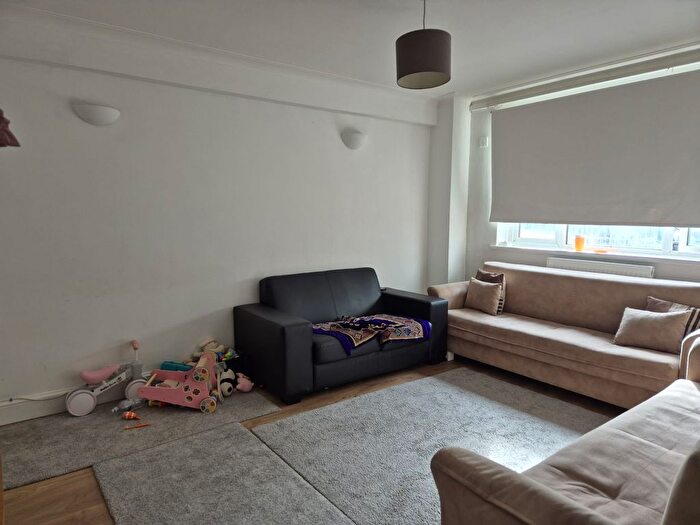 1 Bedroom Flat For Sale In Ashford Road, London, NW2