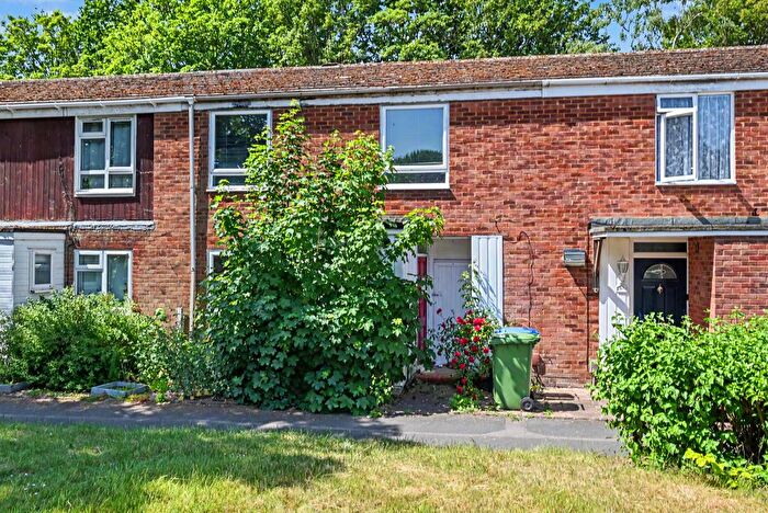 3 Bedroom Terraced House For Sale In Holbeck, Bracknell, RG12