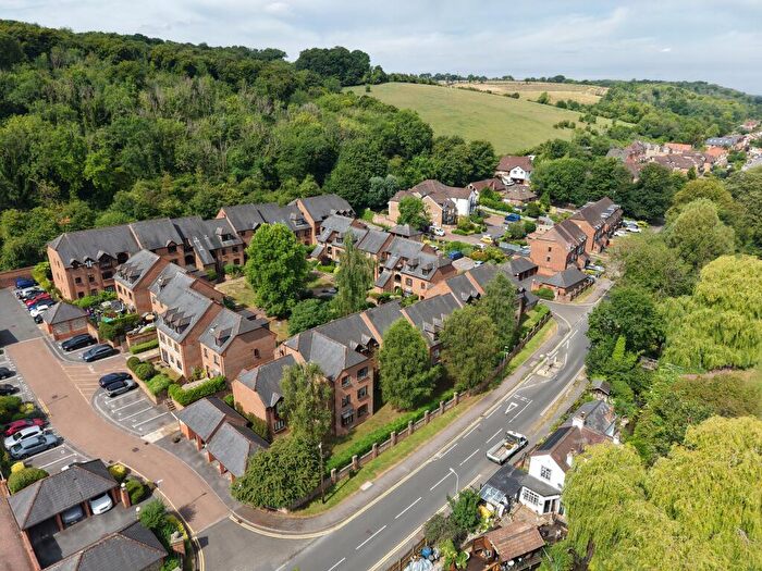 1 Bedroom Apartment For Sale In Dolphin Court, Kingsmead Road, HP11