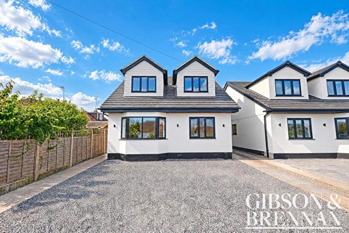 5 Bedroom Detached House For Sale In Hilary Crescent, Rayleigh, SS6
