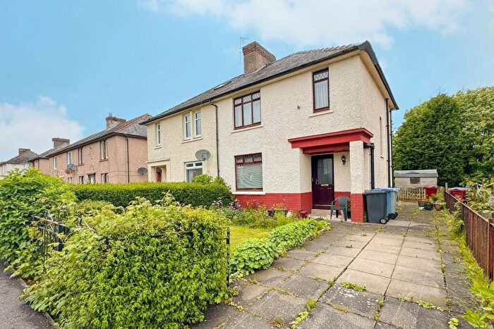 3 Bedroom Semi-Detached House For Sale In Morris Crescent, Blantyre, Glasgow, G72