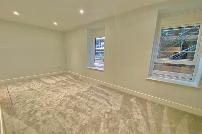 1 Bedroom Flat To Rent In Bernard Street, Southampton, SO14