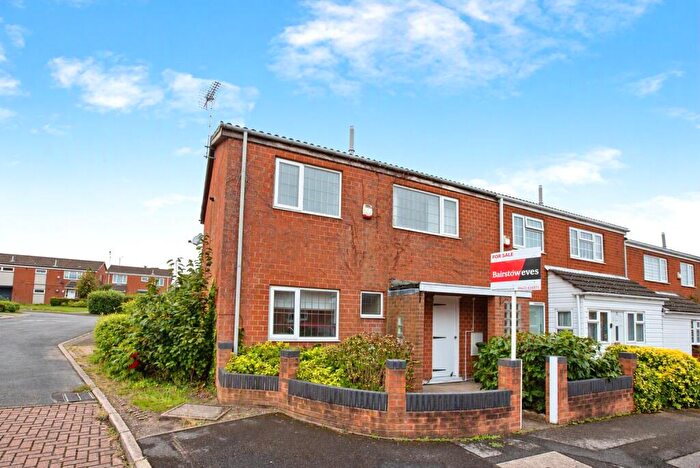 3 Bedroom End Of Terrace House For Sale In Mappleton Drive, Mansfield, Nottinghamshire, NG18