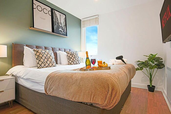 2 Bedroom Serviced Apartments To Rent In Mortimer Square, Milton Keynes, Buckinghamshire, MK9