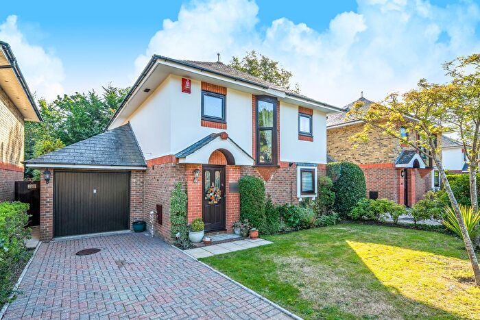3 Bedroom Detached House To Rent In Marlborough Place, Lymington, SO41
