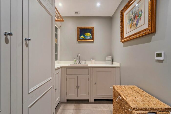 4 Bedroom Detached House For Sale In Pencisely Road, Llandaff, Cardiff, CF5