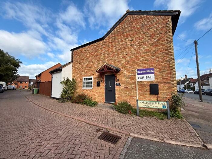 2 Bedroom Cottage For Sale In High Street, Toddington, LU5