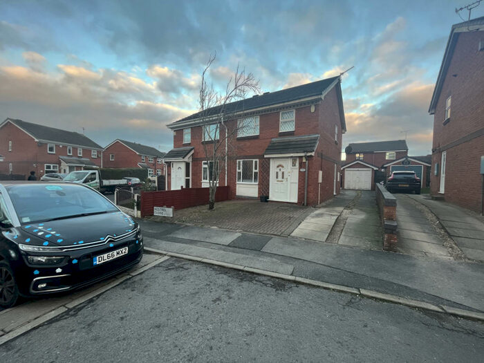 2 Bedroom Semi-Detached House To Rent In Kestrel Close, Leeds, West Yorkshire, LS17