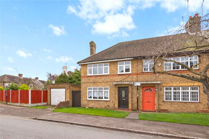 3 Bedroom End Terrace House For Sale In Penrhyn Avenue, Walthamstow, London, E17