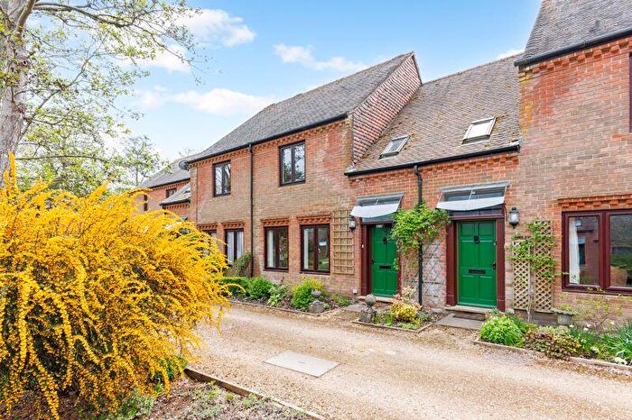 2 Bedroom Cottage For Sale In Bearwater, Charnham Street, Hungerford, RG17