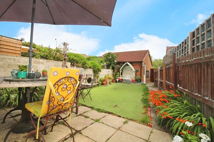 3 Bedroom Terraced House For Sale In Witts Lane, Purton, SN5