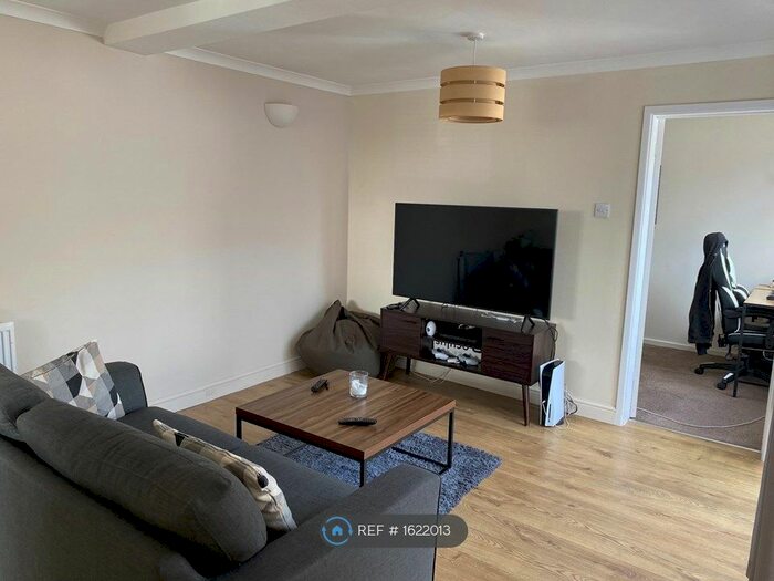 2 Bedroom Bungalow To Rent In Bridgend, Bridgend, CF31