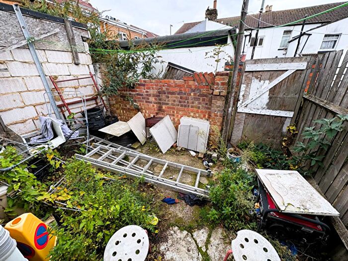 3 Bedroom Terraced House For Sale In Dagmar Road, Southall, UB2