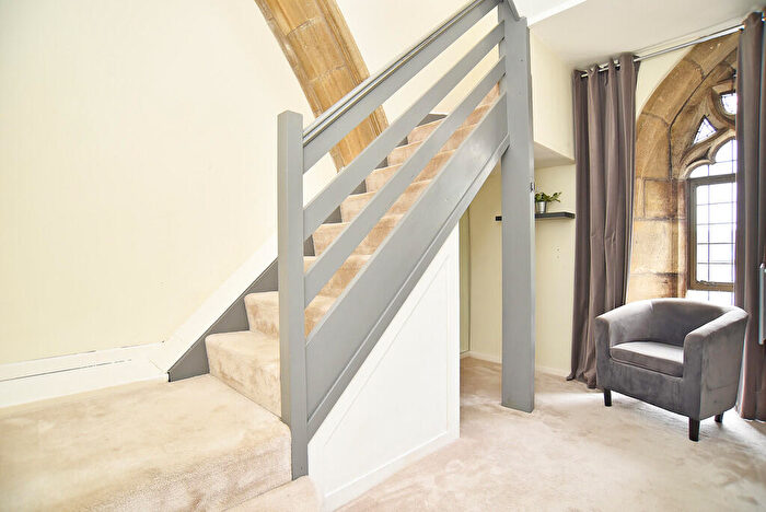 1 Bedroom Flat For Sale In St Luke's Court, Franklin Square, Harrogate, HG1