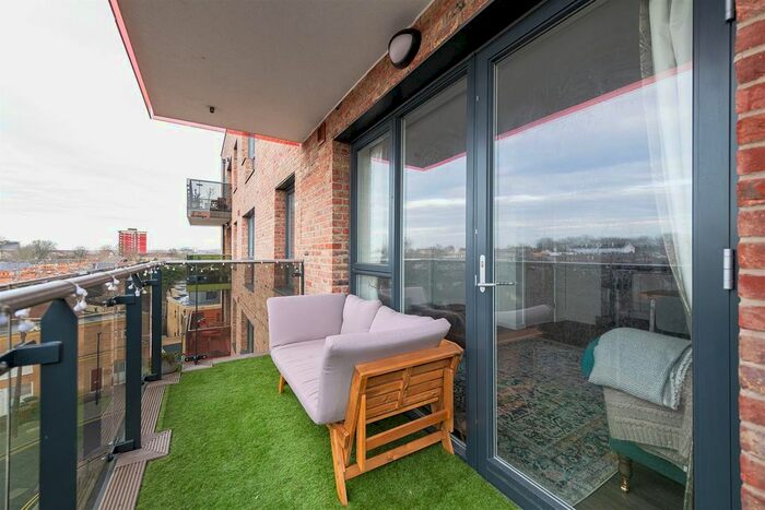 1 Bedroom Flat For Sale In Marlowe Road, Walthamstow, E17