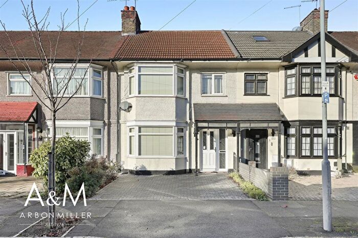 3 Bedroom Terraced House For Sale In Yoxley Drive, Newbury Park, IG2