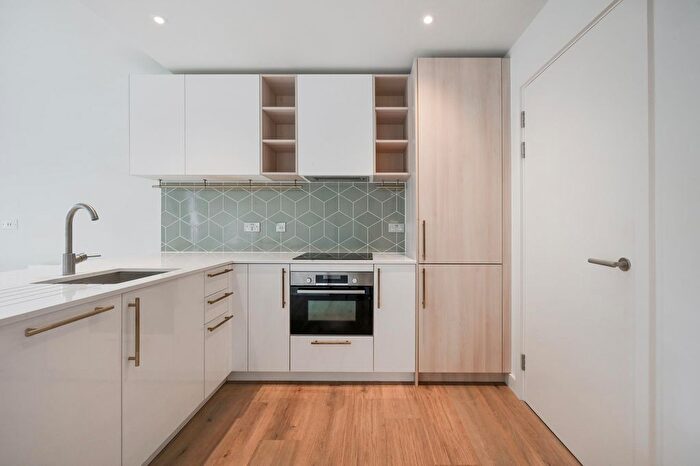 1 Bedroom Flat To Rent In Alington House, Clarendon, London, N8