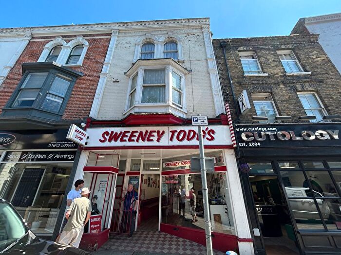 2 Bedroom Flat To Rent In King Street, Ramsgate, Kent, CT11