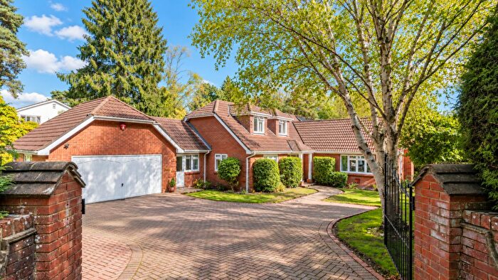 4 Bedroom Detached House For Sale In The Chase, Ringwood, BH24