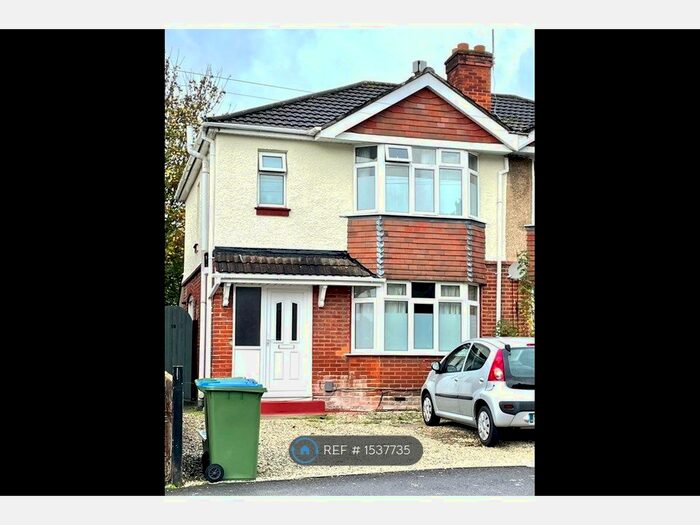 4 Bedroom Semi-Detached House To Rent In Pansy Road, Southampton, SO16